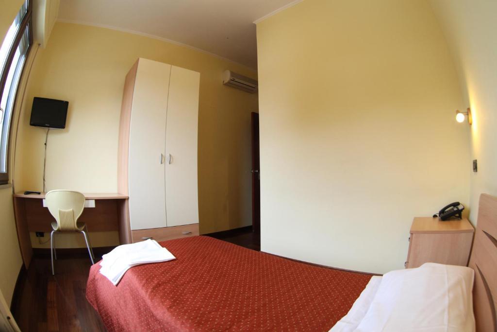 Hotel Veronese Cerignola Pokoj fotografie